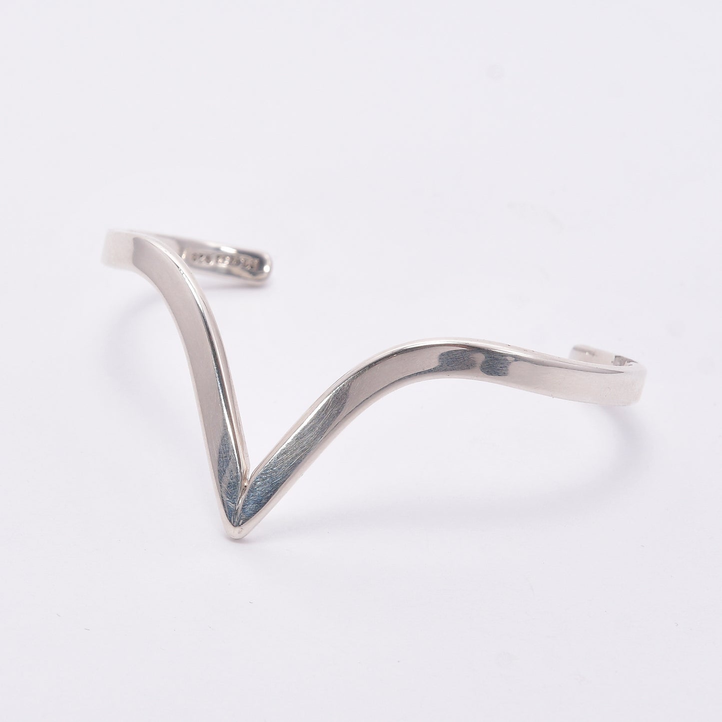 V shaped bracelet